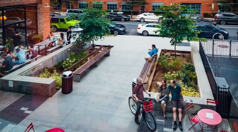 Public Plazas: 8 Key Considerations When Planning a Public Plaza